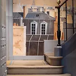 Louvre 2*