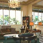 Hotel Louvre 2*