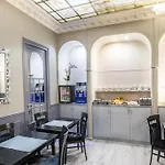 Louvre Hotel