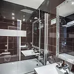 Louvre Hotel