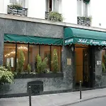Louvre Hotel 2*
