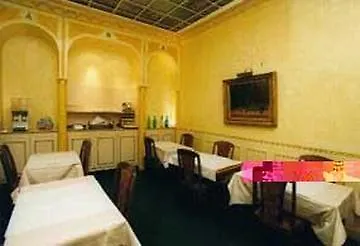 Szálloda Louvre 2*