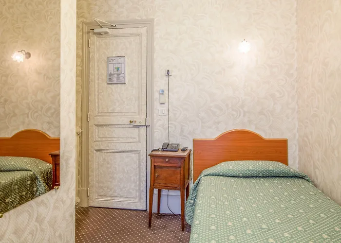 Hotel Louvre 2*