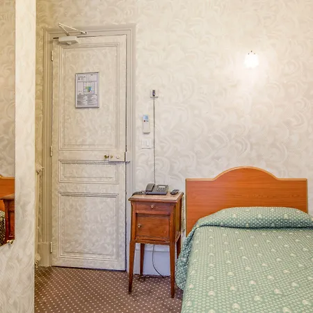 Hotel Louvre 2*