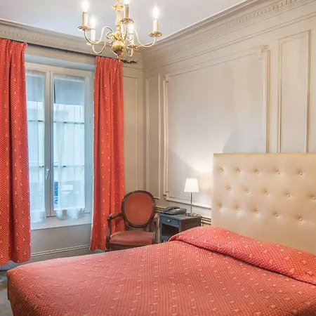 Louvre Hotel 2*